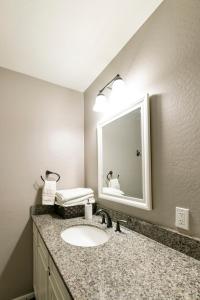 Heated pool, Sports Court, Pool table, King beds