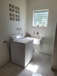 Graeme Hall Park Apartment