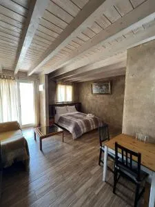 Το Στέκι - 莱瓦贾