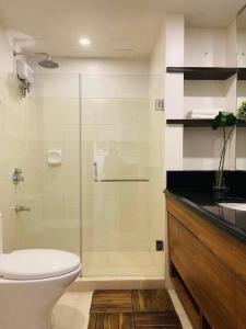 3BR Elegant & Central Loc- Netflix, WiFi, MiniBar!