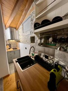 Mountain Serenity Cottage