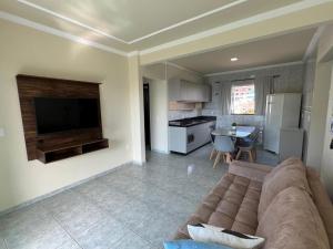 Aprecie Mariscal Nesta Hospedagem a 150 M do Mar - V4