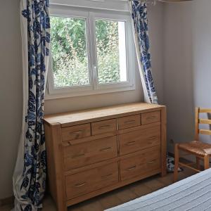 Maisons de vacances Dependance au calme dans notre jardin : photos des chambres