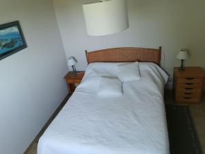 Maisons de vacances Dependance au calme dans notre jardin : photos des chambres