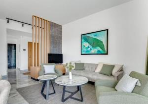 Olive Shared Pool Apartments