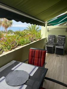 Top Terrassen Wohnungen, direkt am Strand, 25 m beheiztem Pool, Wifi free, free parking