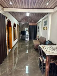 Casa completa en Paso Canoas de 84 m 2 habitaciones con 3 AC y equipada - Canoas