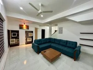 Padmanabham Villa Blissful 3BHK Stay Near Airport - Chalai