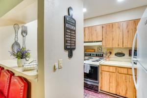 Condo with Pool and Beach Access Near Theme Park