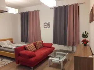 APARTMENT Top 10 ZENTRUM mit 2 Betten BESTROOMS eU - Kleinraming