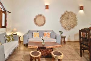 Jungle Hideaway in the Heart of Town with Heated Pool