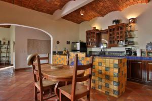 Upper 2 bed at Casa Namaste Sayulita - Heated Pool