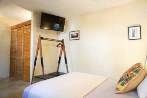 Casa Redonda Casita 1 with SayulitaWifi, location Central, Hammock