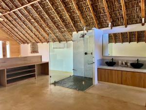 Casa Mona - Beachfront Luxury Villa - Verified Listing