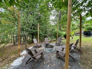 Escape to The Estate at Mill Creek Luxury 5Bed with Private Pool Hot Tub Game Room Fire Pit