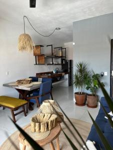 DEPARTAMENTO CENTRICO 1er piso Parking lugares públicos cerca