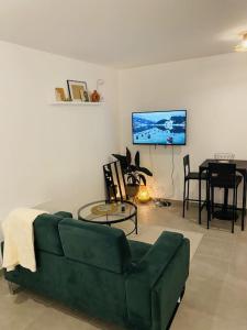 Appartements Superbe Appartement avec parking sous sol gratuit : photos des chambres