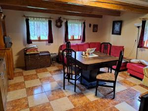 Chata U Devíti draků