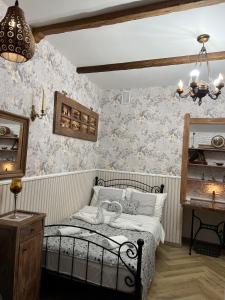 Antique apartment in Krakow