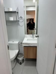 San Isidro, lindo depa , 2tv wifi, piscina, lavanderia