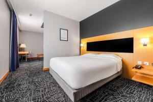 Family Room room in Park Inn by Radisson Peterborough