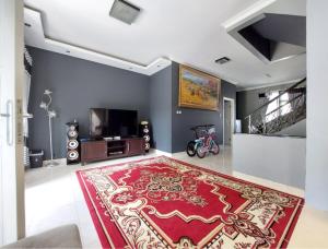 Villa puncak bogor at kota bunga with privat pool