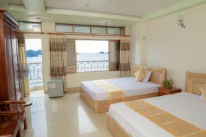 Phòng Gia Đình Có Ban Công (Family Room with Balcony)
