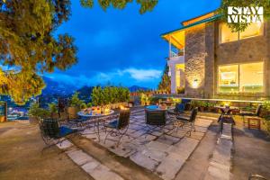 StayVista at The Rasa Bungalow with Lake View, Wi-Fi