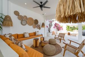 Villa Kleoa - Luxury 4 Bedrooms Villa Walking Distance to Seseh Beach