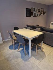 Entire house with arcade machine in a private backyard, 3 bedrooms, 1 bathroom, 1 leaving room with convertible sofa and open kitchen