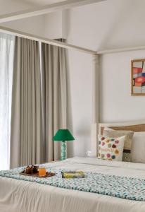 Radiant 1BHK Apartment by tisyastays