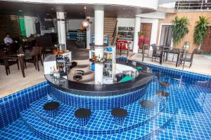 Walk 2 Patong Beach Bangla Walking street C135