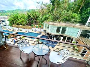 Walk 2 Patong Beach Bangla Walking street C135