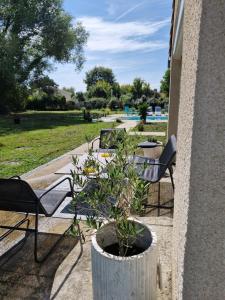 Demeure en pierre avec piscine privée