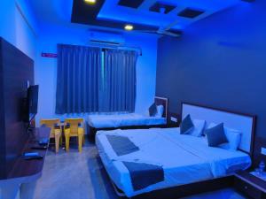 Hotel President Palace, Akkalkot