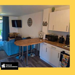 A Swansea Getaway - 3 Bedroom Home with Hot Tub