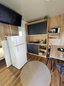 L&A Mobile House