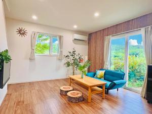 【KouriGarden】古宇利島の海と緑と星を眺める一棟貸切別荘ヴィラ - 4hvězdičkové hotely ve městě Nakijin