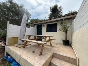 Appartements GITE TOUT CONFORT Parc UNESCO des CALANQUES LA VESSE : photos des chambres