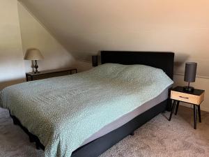 Oude gerestaureerde boerderij met bedstee