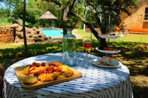Refreshing Mountain FarmStay w Boma,Pool,Hikes,Obstacle Course