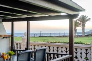 Oceanfront villa - Amarilla Breeze