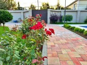 Villa with Pool in Mardakan, Baku villages area - Bina