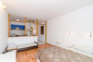 Apartments Bezek - Studio Apartment with Sea View