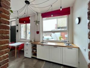 Matisse apartment in old Tbilisi