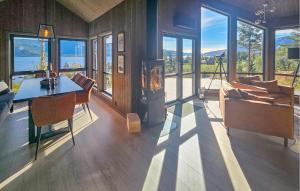 Amazing Home In Treungen With Wifi