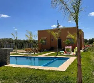 Villa avec piscine - Knassis