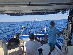 Fishing Chatrer -Big game-izleti brodom