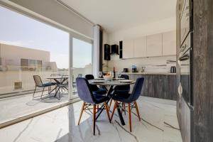 Chic Apartment Stays