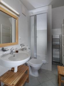 Standard Twin Room room in Hotel Domovina